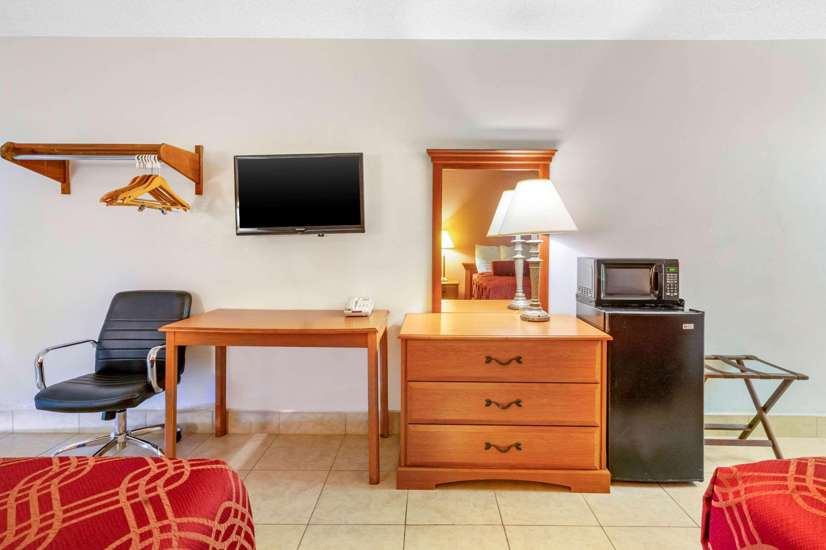 Econo Lodge North North Fort Myers Exteriér fotografie