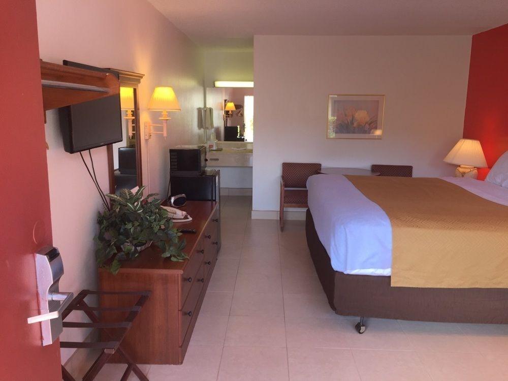 Econo Lodge North North Fort Myers Exteriér fotografie