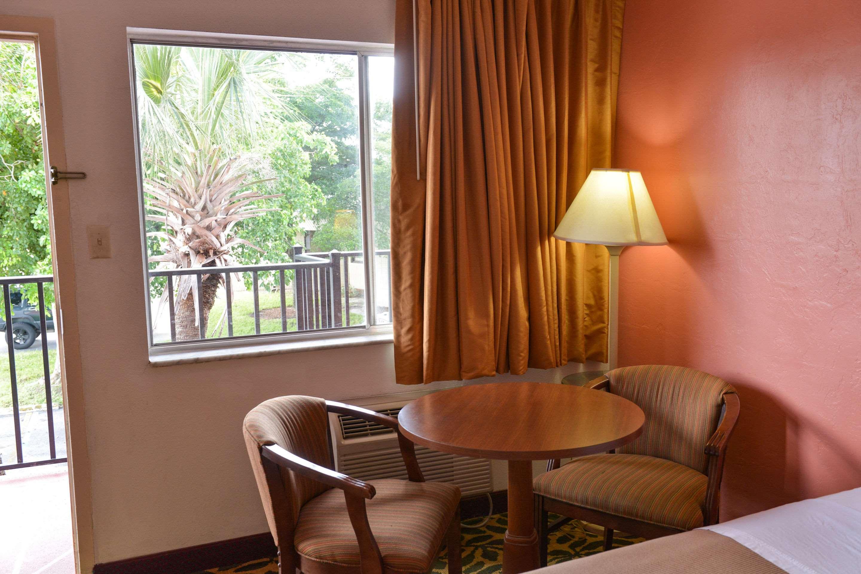 Econo Lodge North North Fort Myers Exteriér fotografie