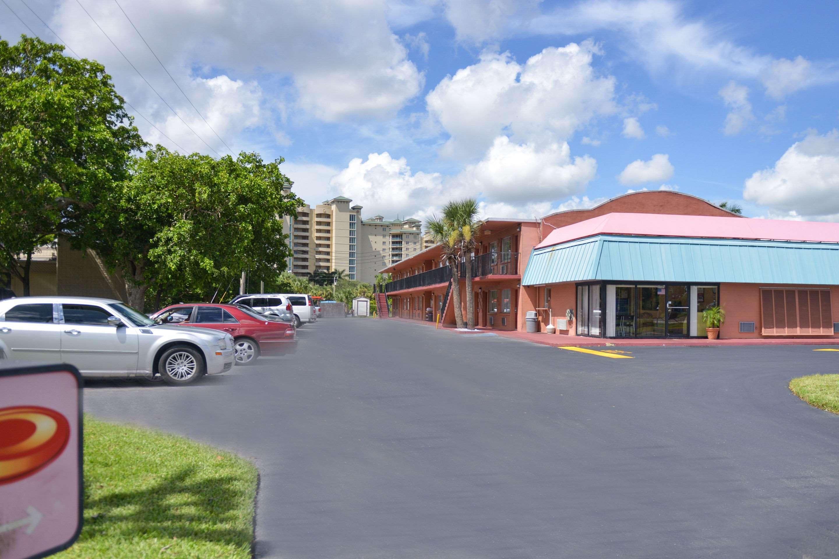 Econo Lodge North North Fort Myers Exteriér fotografie